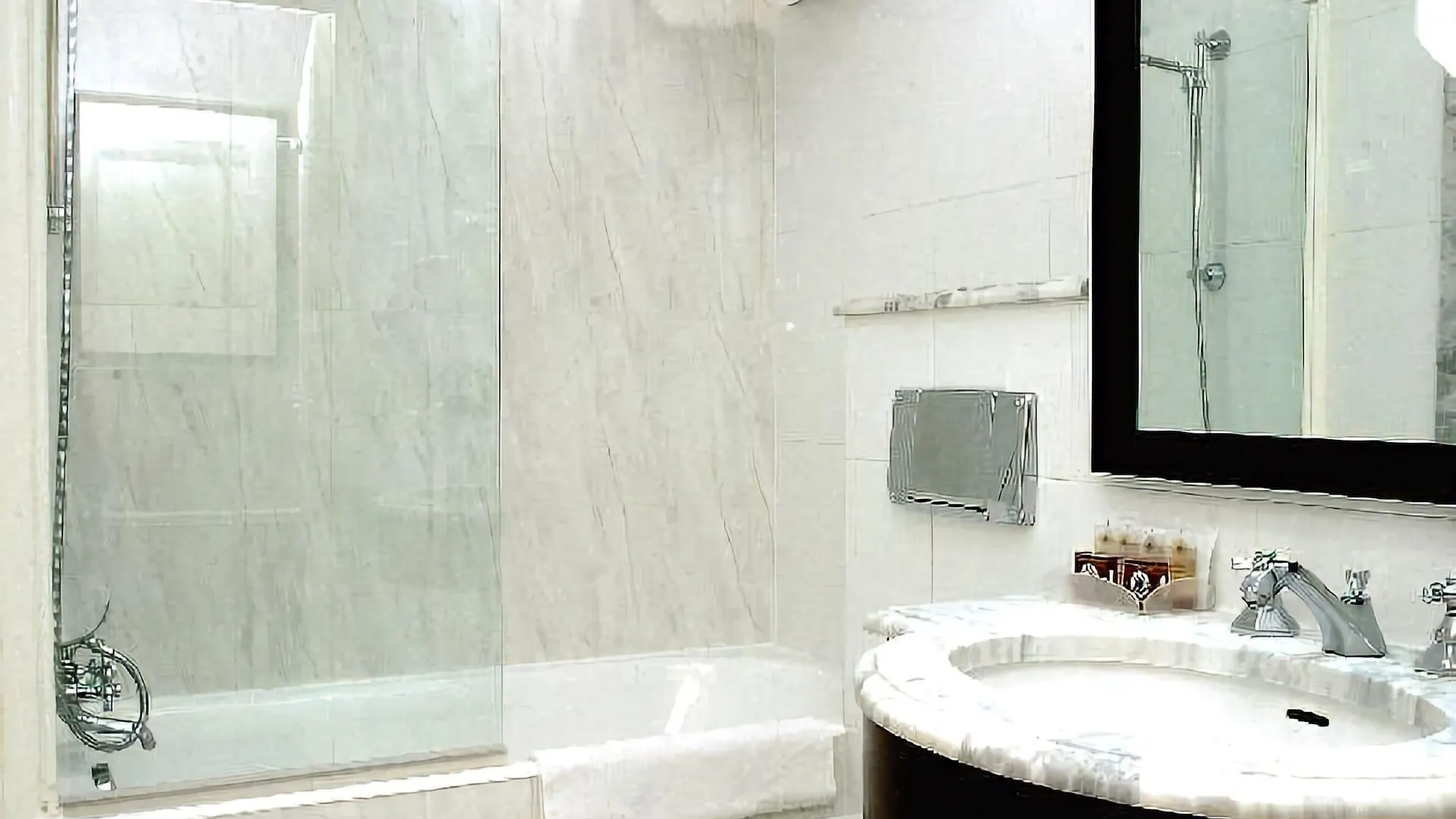 Hotel Victoires Opera Paris