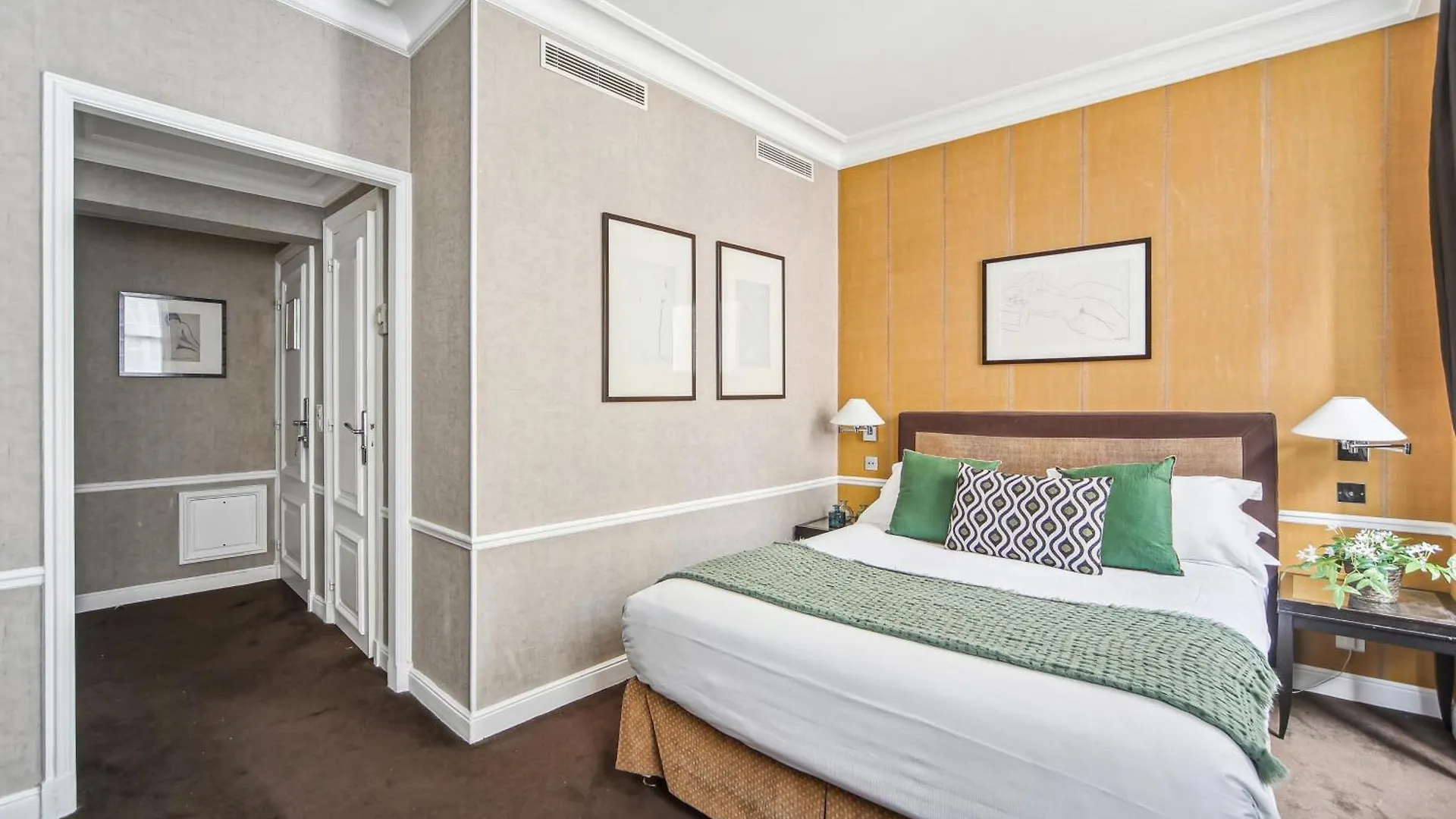 Hotel Victoires Opera 4*